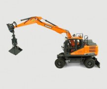 UH8134_Universal_Hobbies_ DOOSAN_DX160W_WHEELED_EXCAVATOR_WITH_TILTING_AND_CLAMSH_4